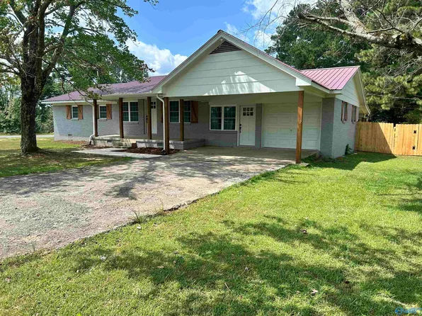 42 Forest Chapel Rd, Hartselle, AL 35640