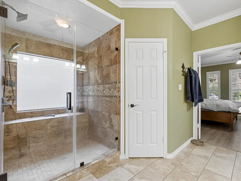 4704 Broadmoor Dr — Photo 14