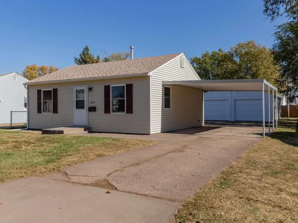 437 5th St E, Milan, IL 61264