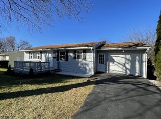 335 Liberty Blvd, Phillipsburg, NJ 08865