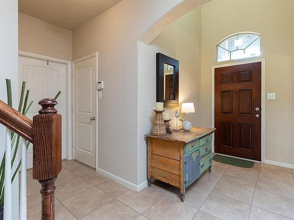 3rd image of 174 Black Swan Pl