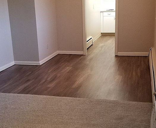 3rd image of 895 Dahlia St APT 5