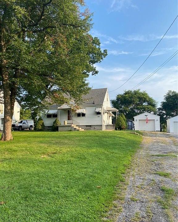 1st image of 267 Loma Dr