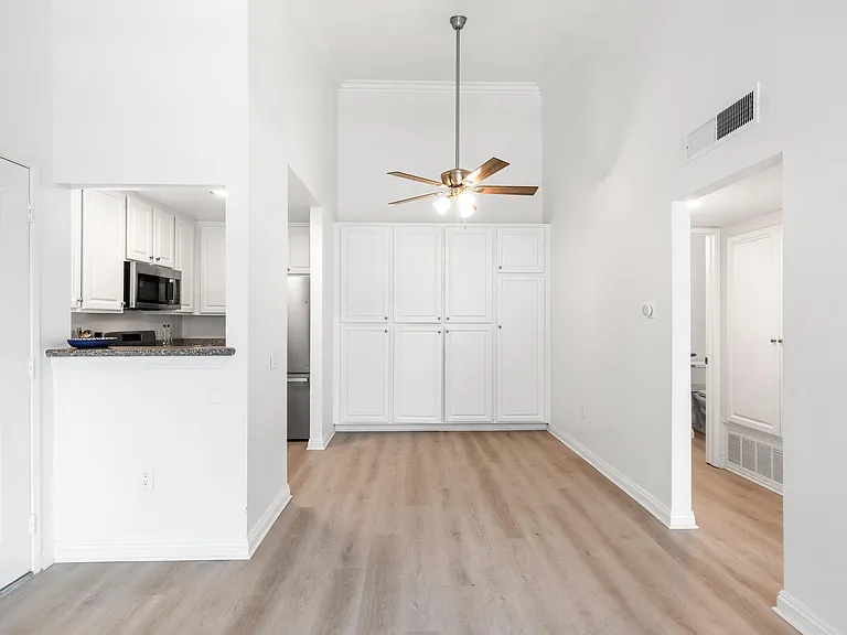 Nantucket Creek Apartments — Photo 16