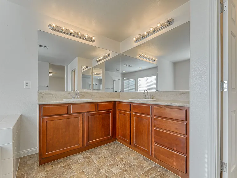 2658 Early Light Dr — Photo 25