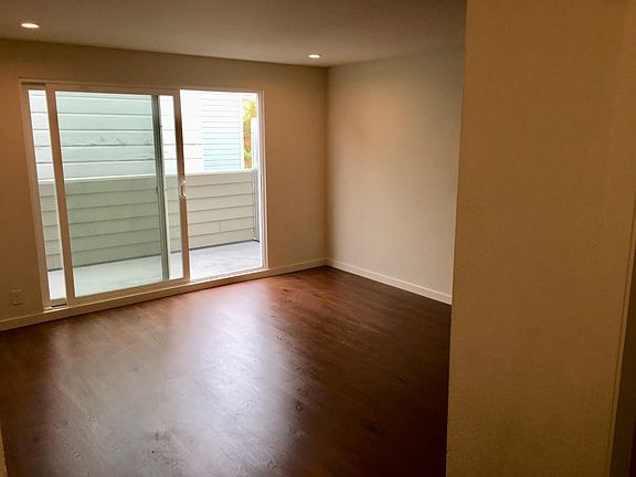 4th image of 1301 14th Ave #4