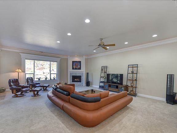 5th image of 5170 Bella Vista Cir