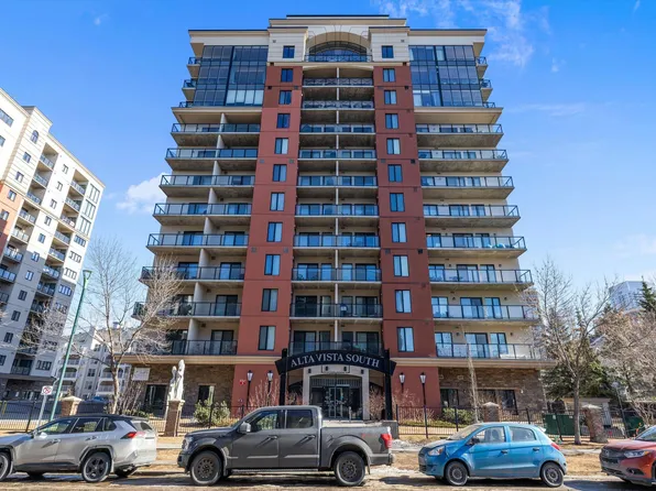 10303 111th St NW #307, Edmonton, AB T5K 0C6