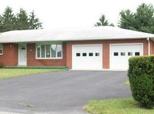 5159 Memorial Rd, Schnecksville, PA 18078