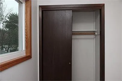 340 Elm St W — Photo 8