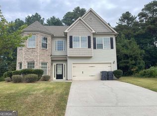 1255 Saint James Pl, Loganville, GA 30052