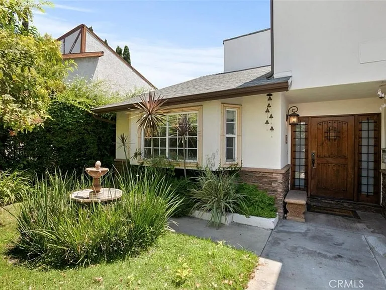 5954 Wilkinson Ave — Photo 3