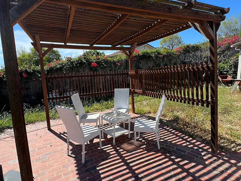 Covered patio area. Bring your own BBQ!