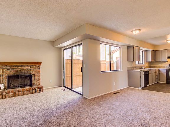 2nd image of 1758 Pinewood Dr Unit 9