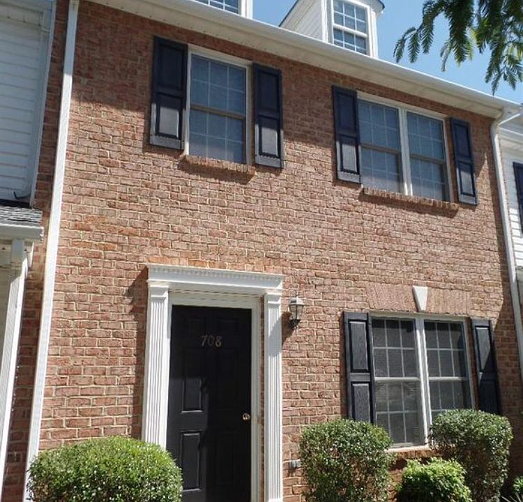 1st image of 708 Wyndhurst Dr