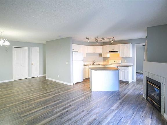 2nd image of 5202 NE Valleyview Park SE #202
