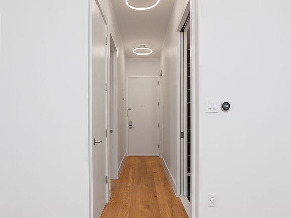 4th image of 370 Montgomery St APT 8