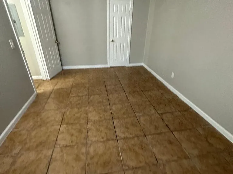 2851 Sophia St — Photo 33