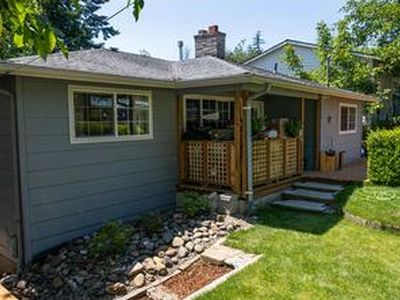 2060 Canemah St, West Linn, OR, 97068