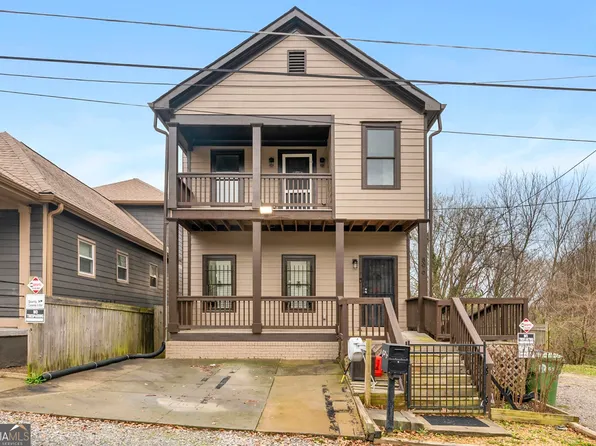 896 Pelham St NW, Atlanta, GA 30318