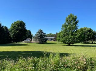 6645 W Lovejoy Rd, Fowlerville, MI 48836