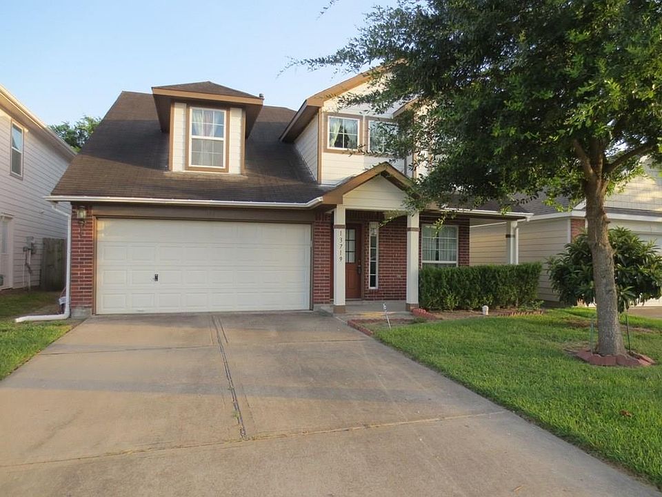 1st image of 13719 Padgett Dr