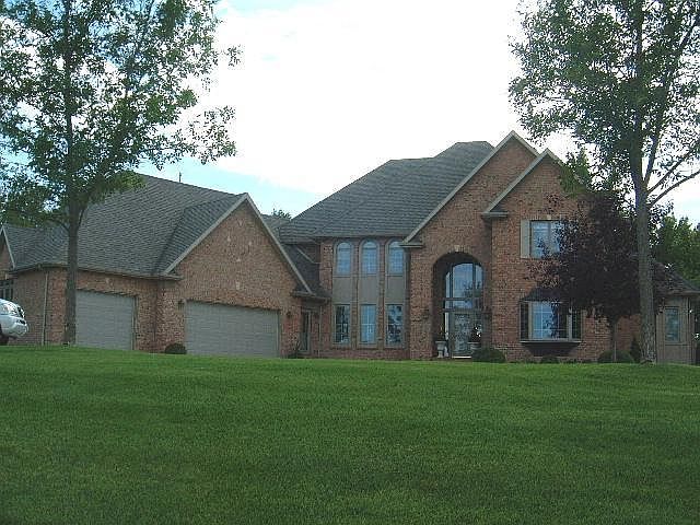 1st image of 857 Shadyridge Ct