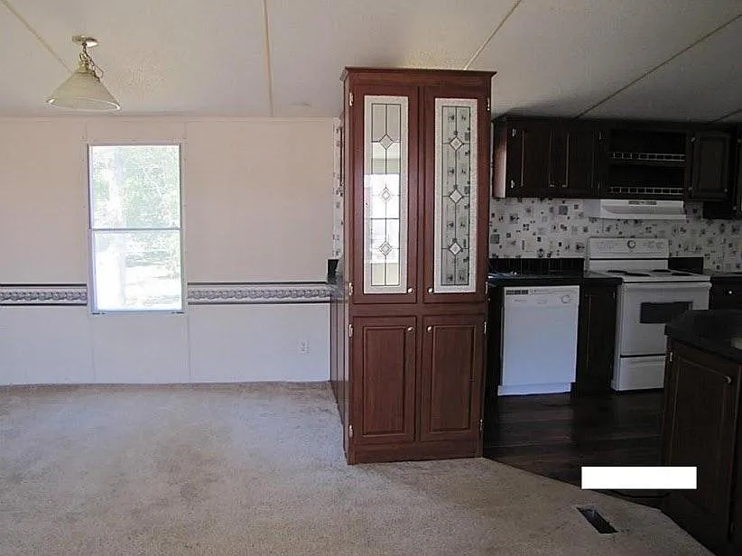 3 bed, 1400 sqft, $1,190 — Photo 3