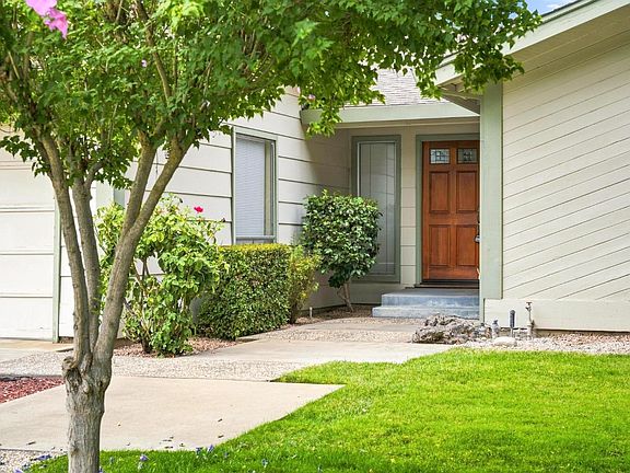 4th image of 1240 Govannina Dr