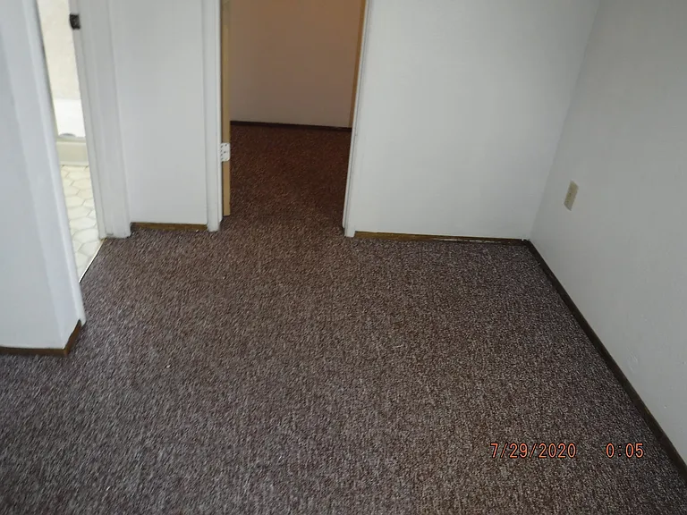 941 Sunwest Dr — Photo 8
