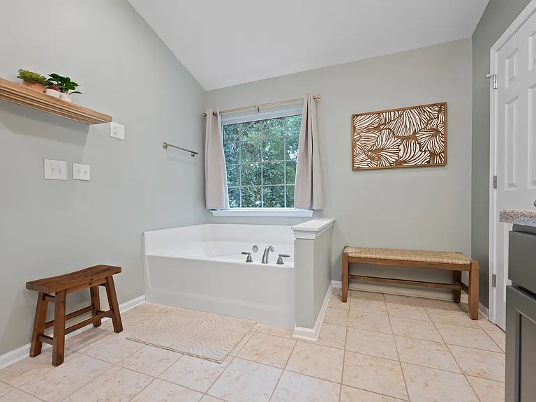 13581 Weycroft Cir — Photo 23