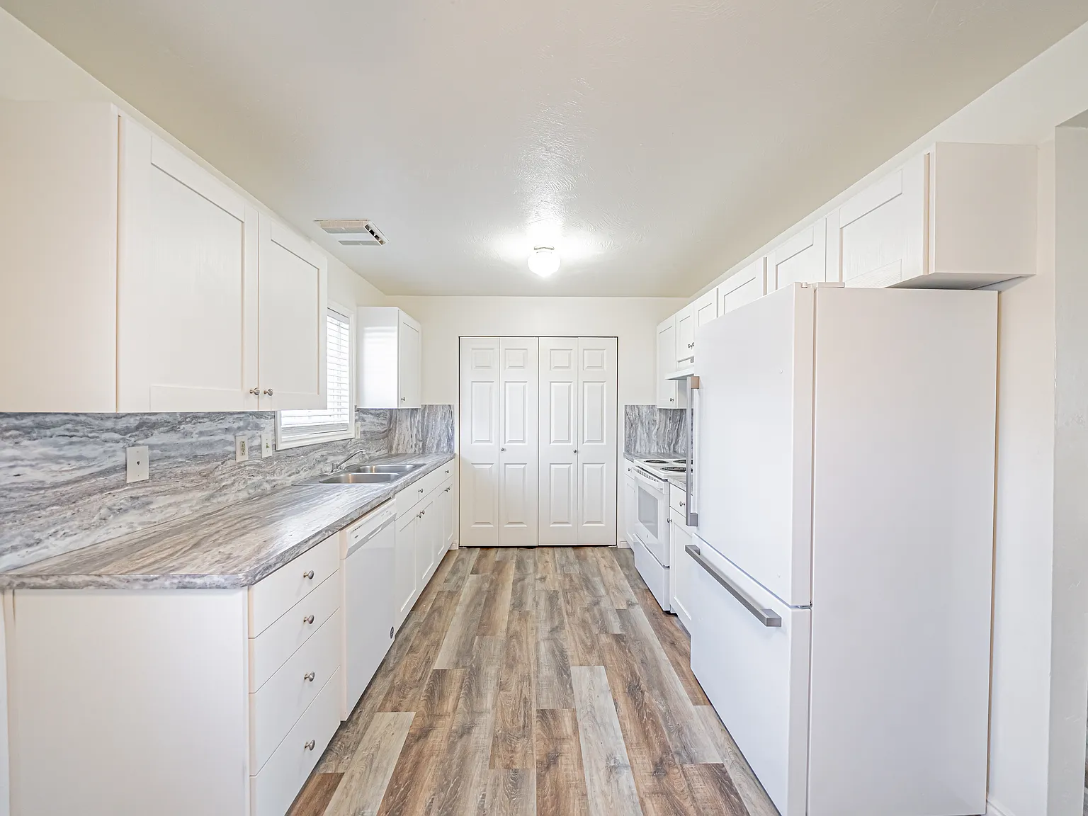 3 bed, 1.5 bath, 1150 sqft, $1,375 — Photo 4