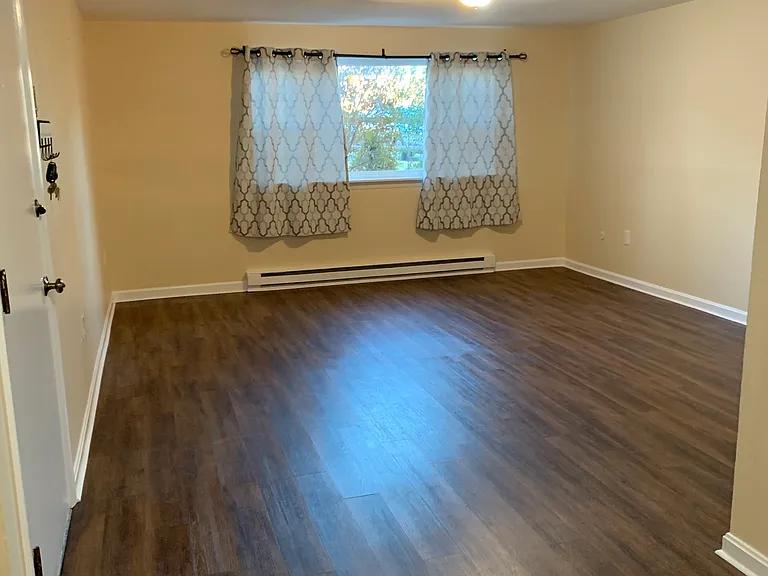 39 Berlin St #1 — Photo 8