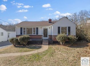 900 Banks Rd, Martinsville, VA 24112