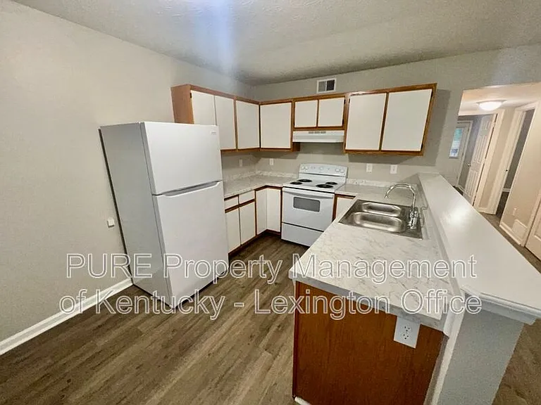 276 Grinder Ct — Photo 6
