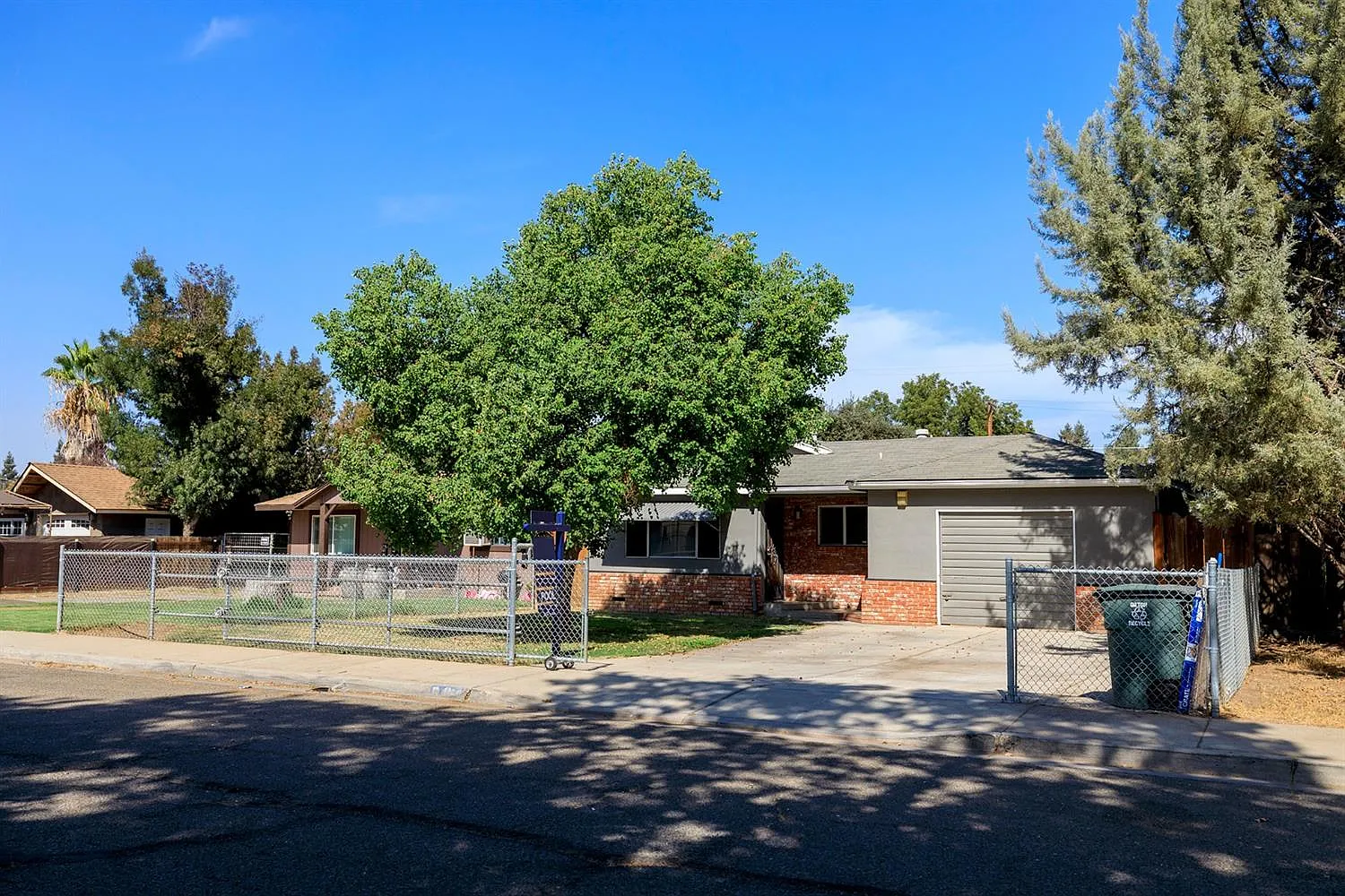 504 D St photo 1