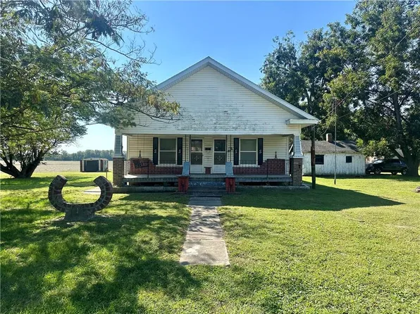 6807 SE Market St, Rockville, MO 64780