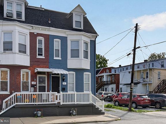 2nd image of 731 Manor St