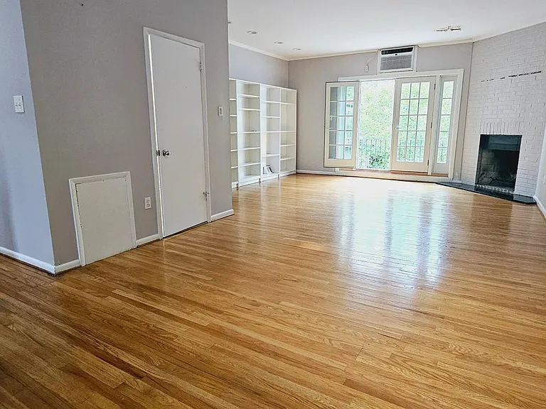 227 S Van Pelt St #2 — Photo 3