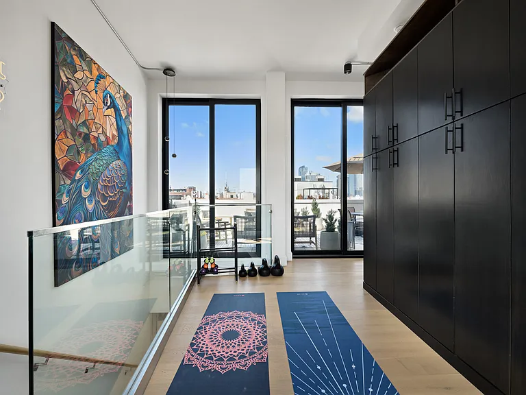 661 Driggs Ave #5B — Photo 23