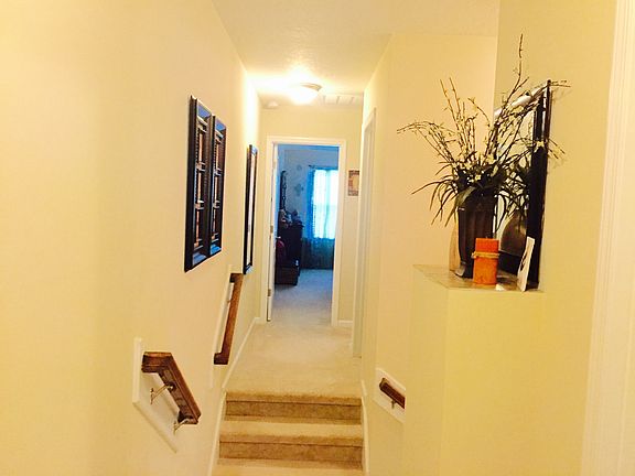 Split entry to Bedrooms