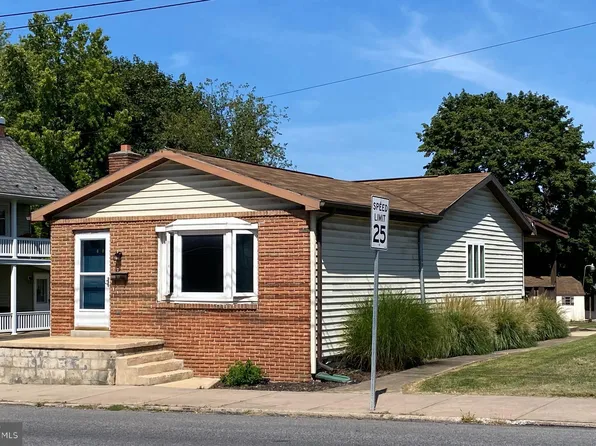 411 W Main St, Annville, PA 17003