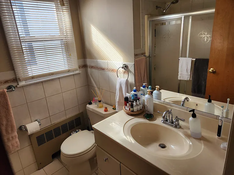 30 E 36th St #2 — Photo 10