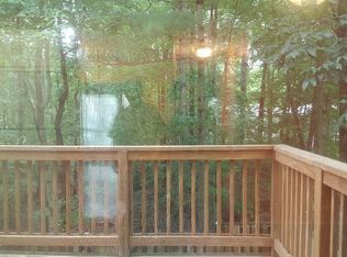 8735 Ridge Hollow Ct, Springfield, VA 22152