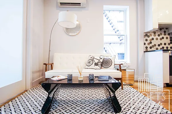 Rented by Lofts and Flats LLC | media 4