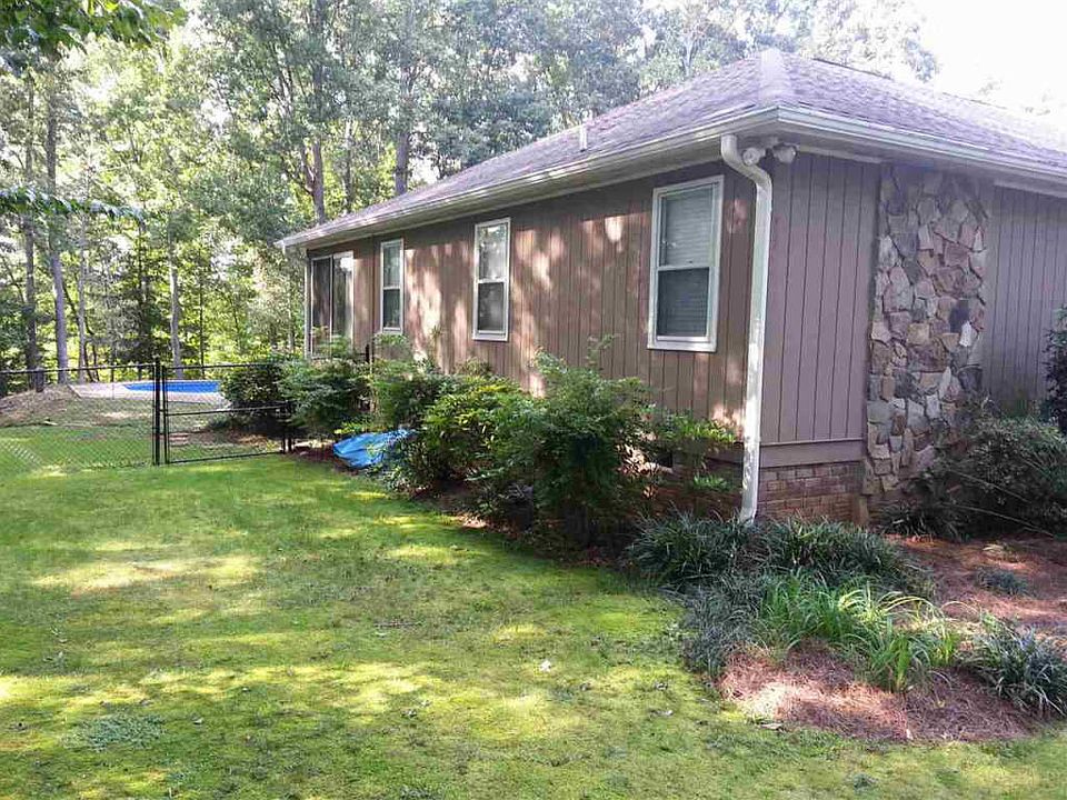 1st image of 208 Woodridge Dr