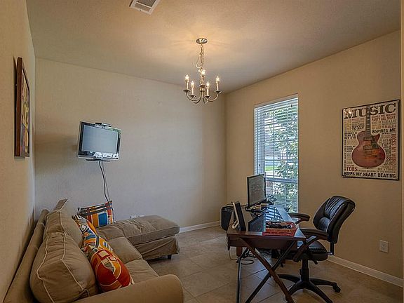 4th image of 8910 Chaco Hill Ln