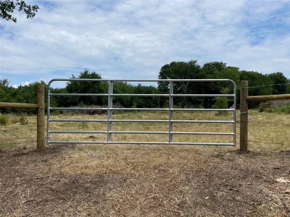 457 Lcr 464, Mexia, TX 76667