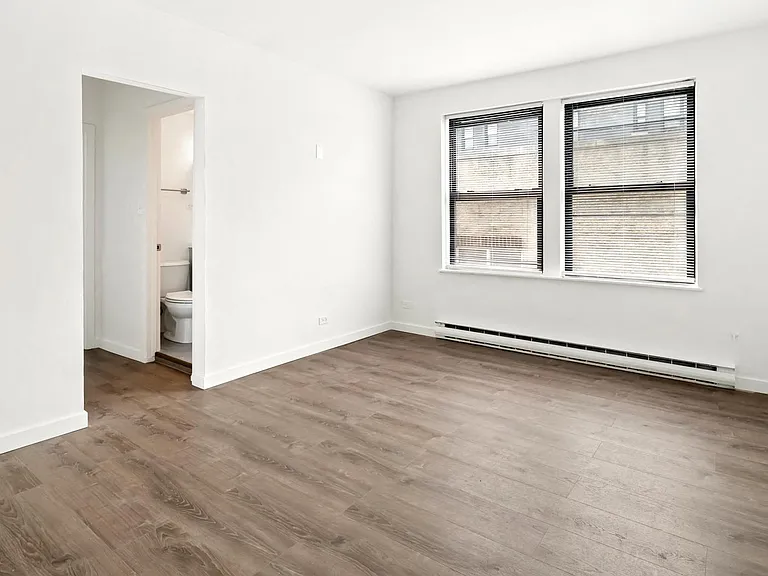 5726 N. Winthrop — Photo 18