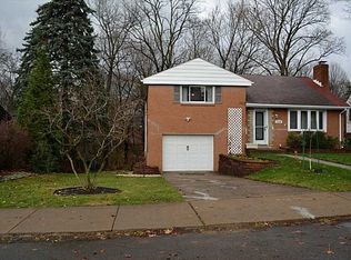1144 Windermere Dr, Pittsburgh, PA 15218